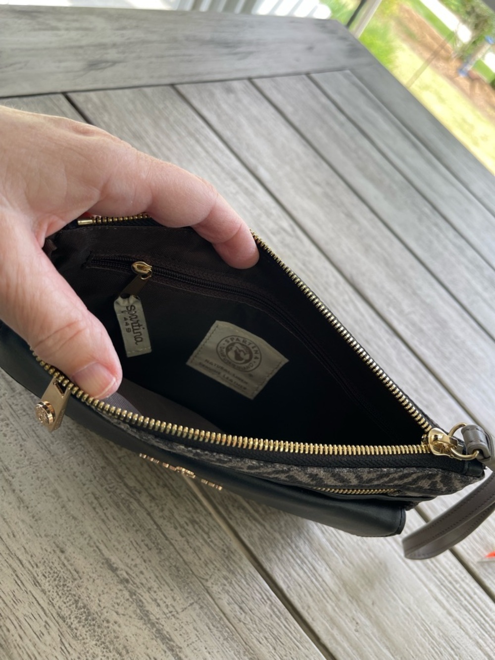 Spartina 449 Maritime Ava Black and Gray Chevron Phone Wristlet - Picture 5 of 9